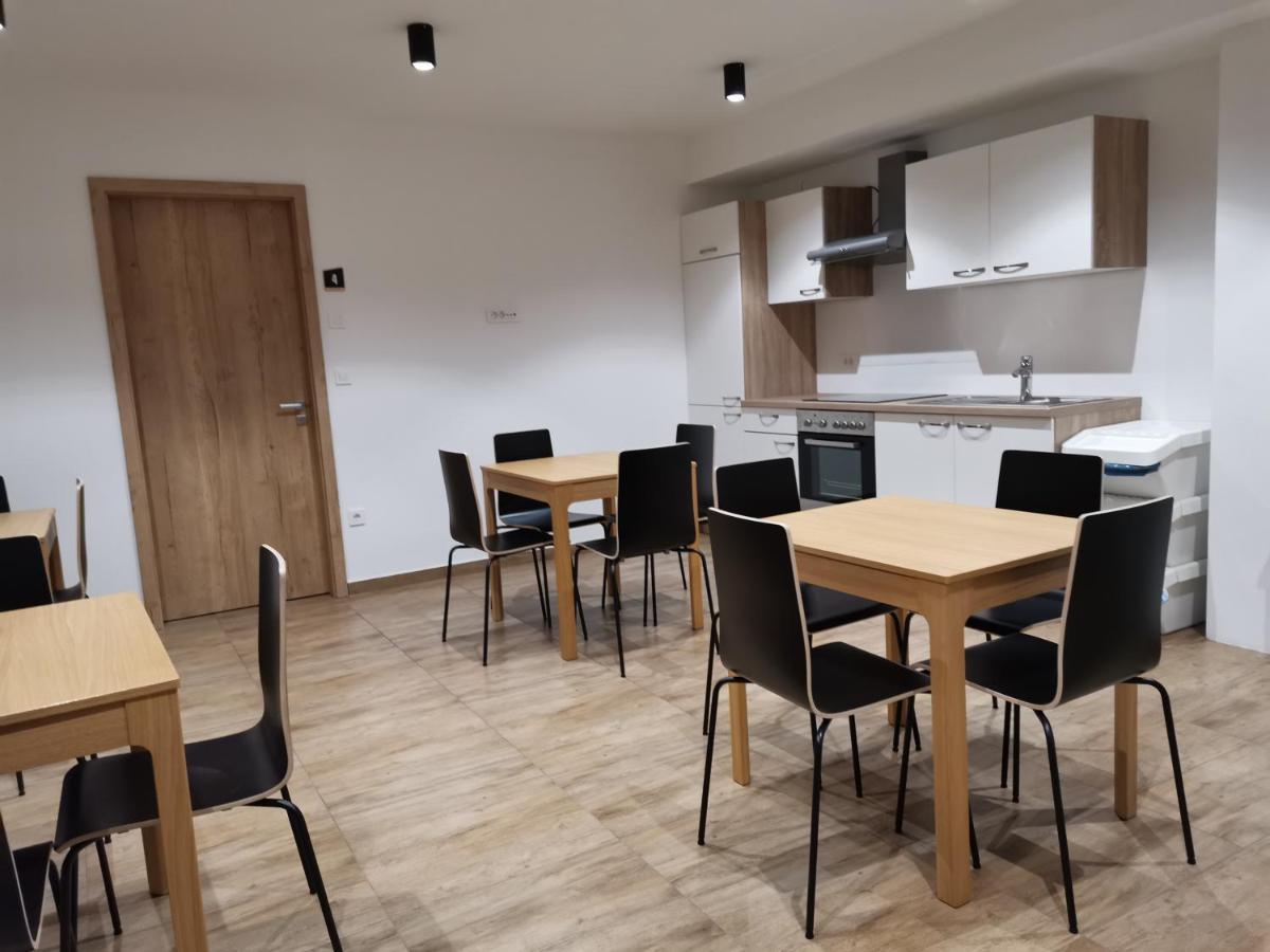 Pubyland Rooms & Apartments Rogatec Kültér fotó